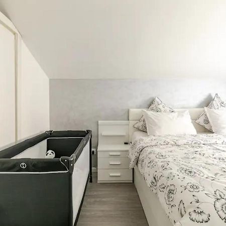Maisonnette Avec Terrasse Strasburgo Esterno foto